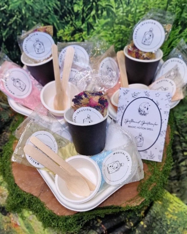 Aurora Rainbow Magic Potion Kit by Sparkle & Spell Co. – DIY sensory play set with florals, fizz, and wooden tools for kids in NZ