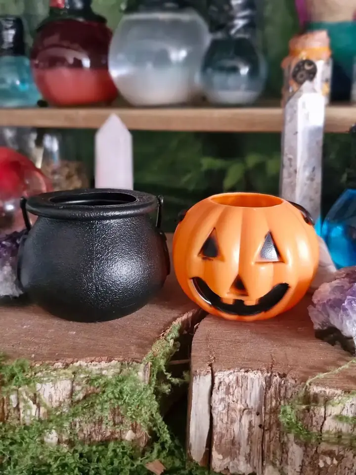 Mini Cauldron - Plastic